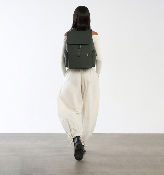 Lost In Berlin Rygs&aelig;k Cargo M 15.6"