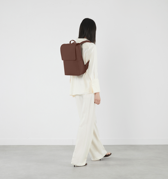 Lost In Berlin Rygsæk Square 15"